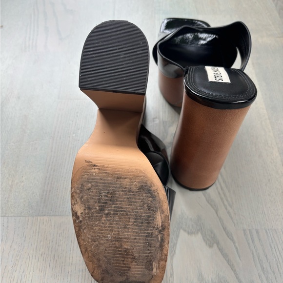 Steve Madden Black and Tan Platform Sandals - Picture 5 of 5